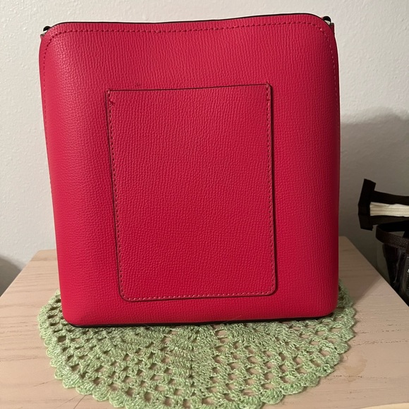 HOT PINK KATE SPADE CROSSBODY. - Picture 3 of 8